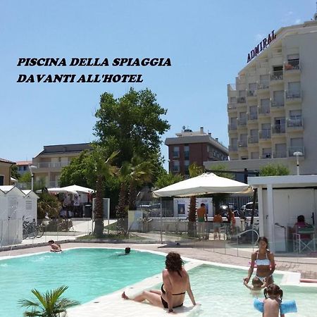 ריצ'יונה Hotel Admiral - On The Beach מראה חיצוני תמונה