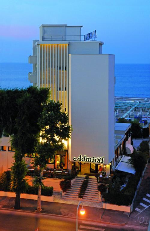 ריצ'יונה Hotel Admiral - On The Beach מראה חיצוני תמונה