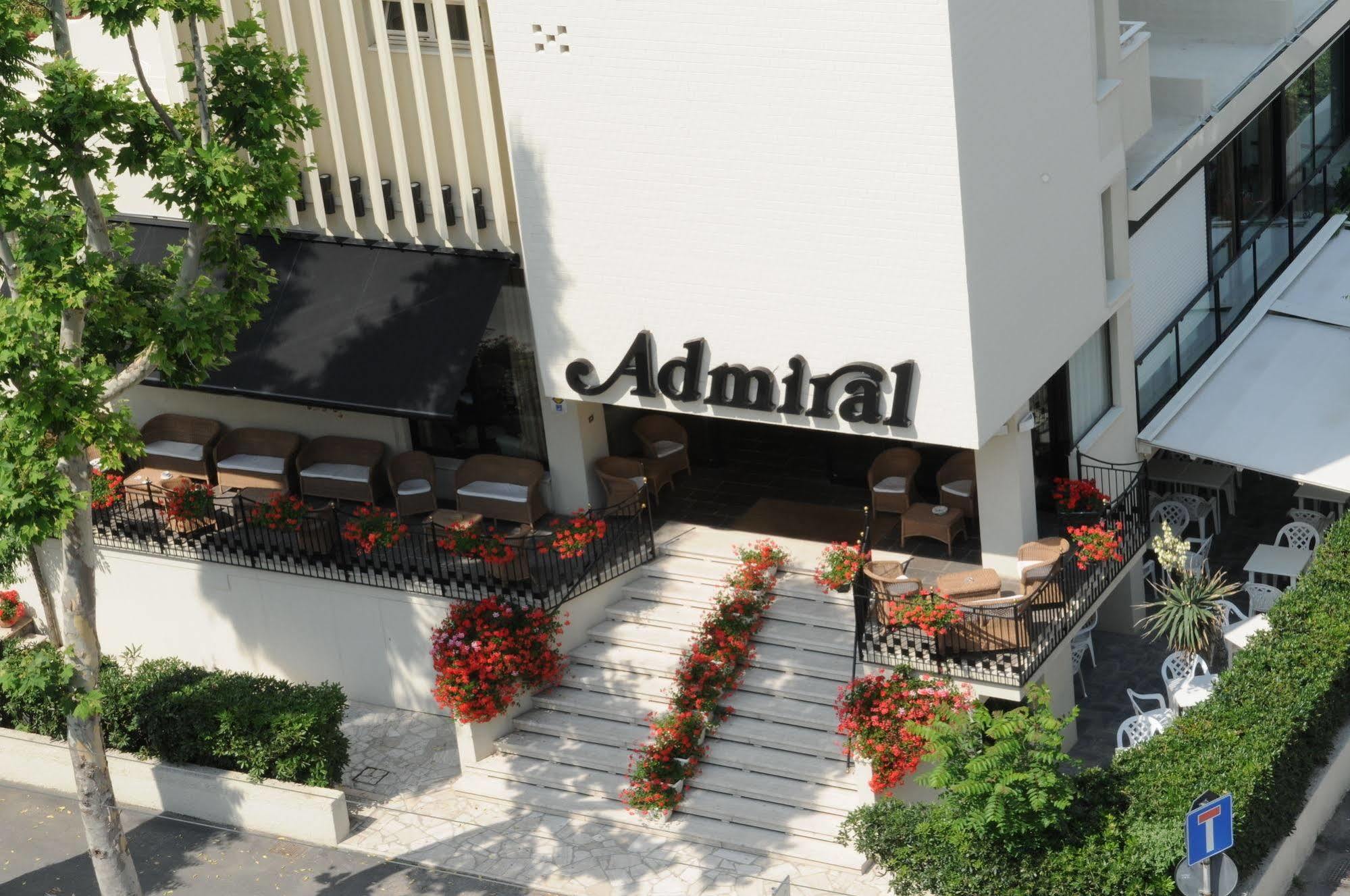 ריצ'יונה Hotel Admiral - On The Beach מראה חיצוני תמונה